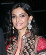 SonamKapoor24Nov2007
