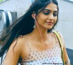 Sonam kapoor delhi 6 wallpaper